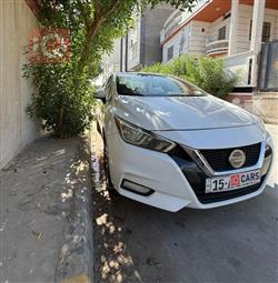 نيسان فيرسا